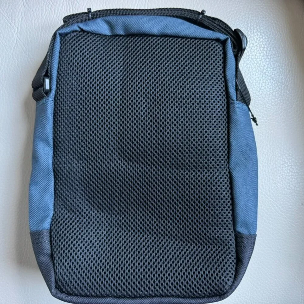Carhartt LEGACY series‎ Cross Body Gear Organizer Bag Rain Defender Navy NWT